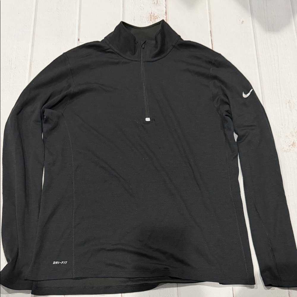 Nike Dri Fit Quarter Zip long sleeve shirt